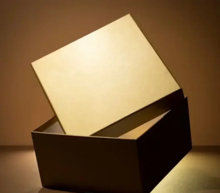 Custom-Presentation-Boxes2-e1755372021939